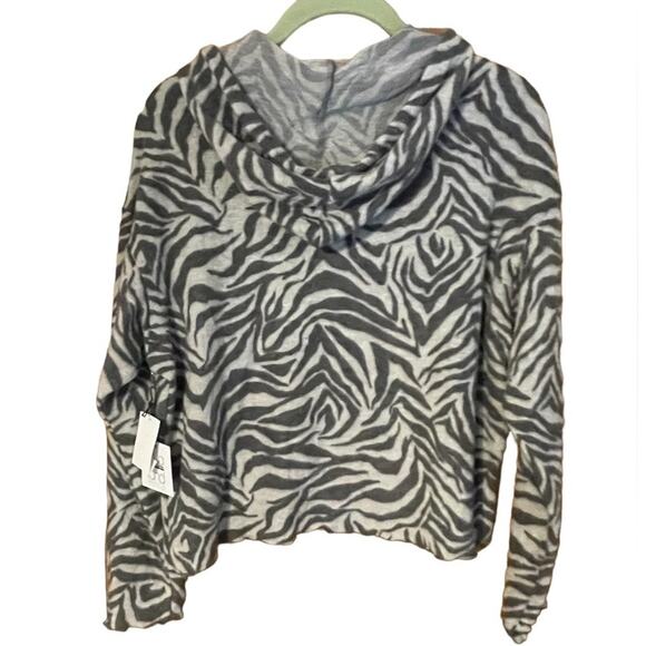 La La Land Creative Co. Women's Long Sleeve Zebra Print Hoodie Medium NWT - Picture 3 of 6